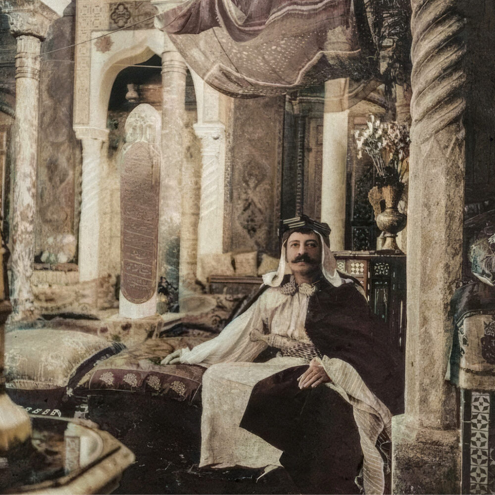 Pierre Loti en tenue de bédouin, illustration d’un article sur ses voyages en Terre Sainte